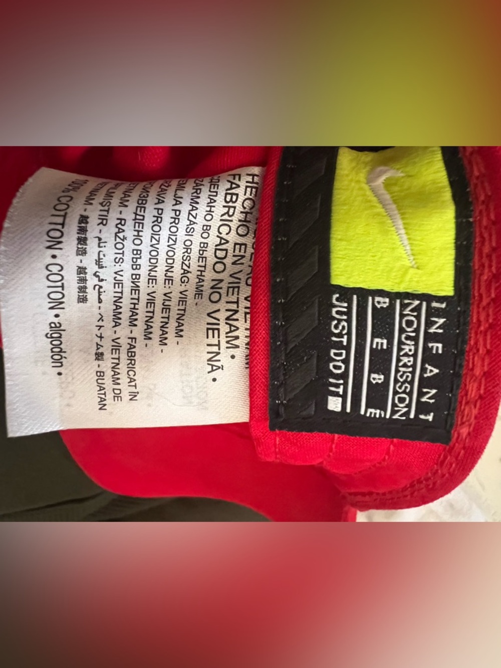 Nike Red Cap - Picture 2 of 2